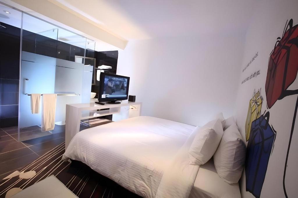 Zoom Boutique - Danga Bay Hotel 2*