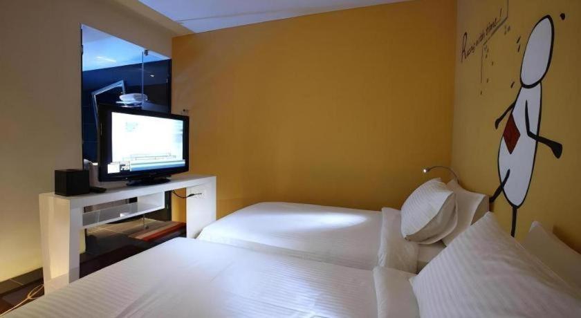 Zoom Boutique - Danga Bay Hotel