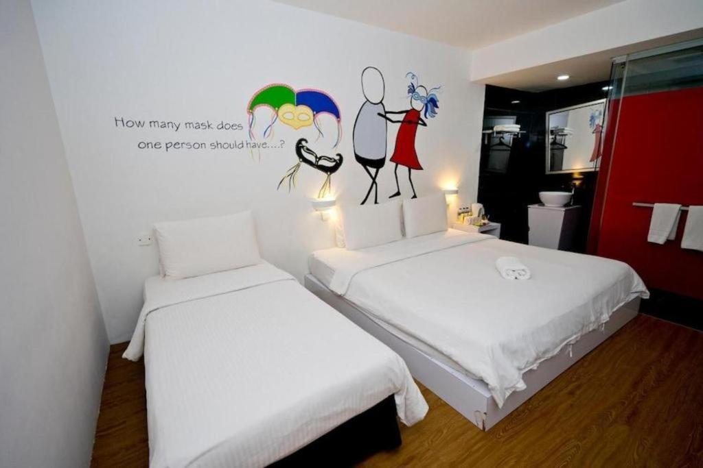 Zoom Boutique - Danga Bay Hotel